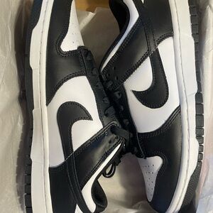 NEW Nike Dunk Low Retro (pandas) size 9.5M/11W